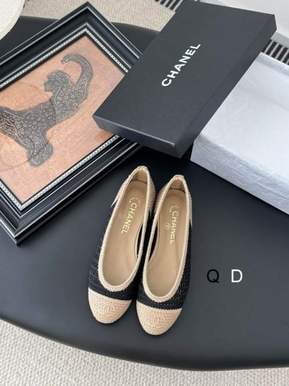 Picture of Chanel Shoes _SKUChanelsz35-40GDT04012599